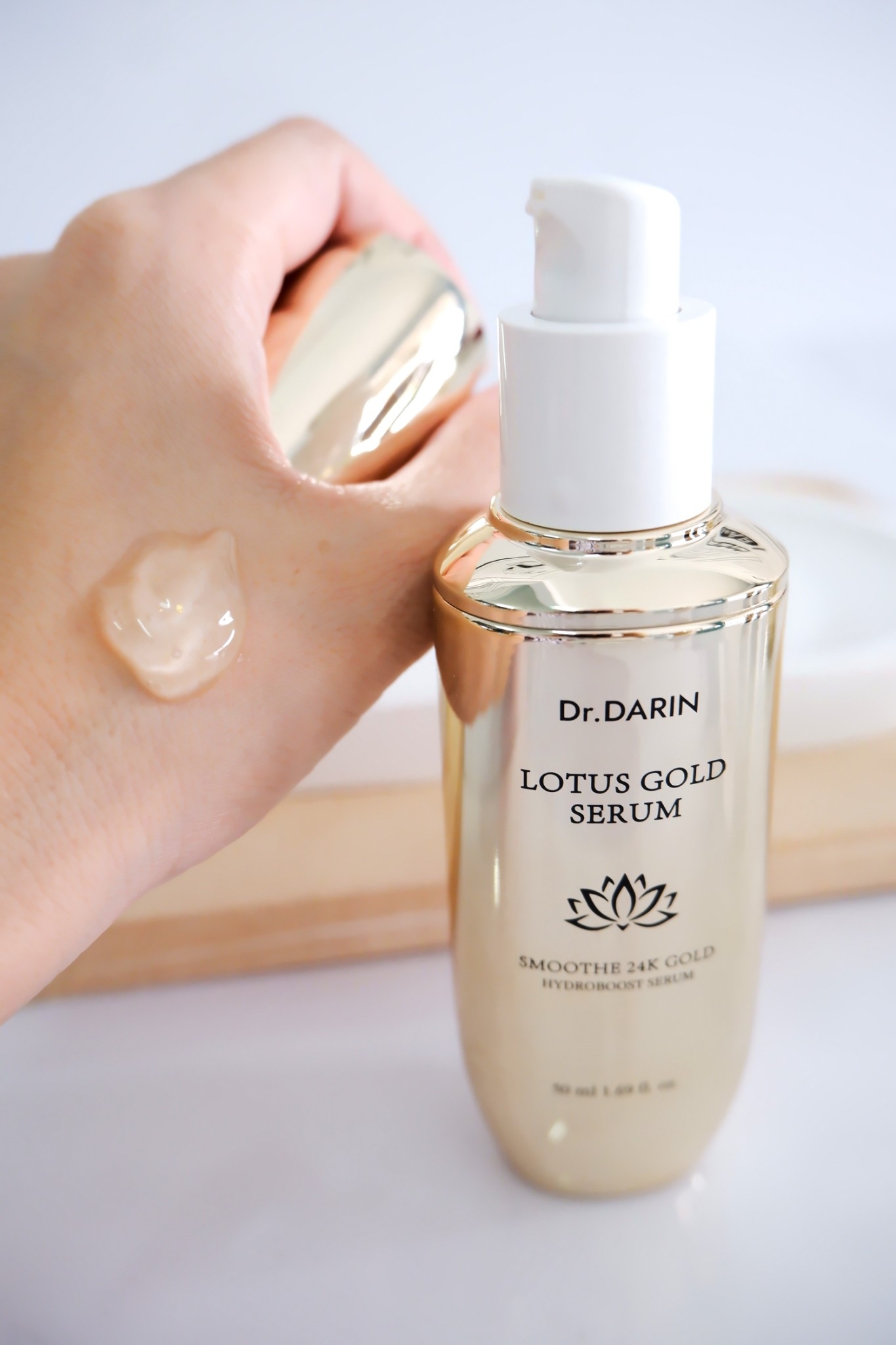 LOTUS GOLD SERUM slide 2